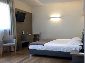 Hotel Varese | Downtown