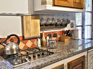 Stone Farmhouse Valley Setting | Pierantonio