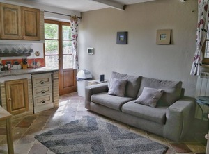 Stone Farmhouse Valley Setting | Pierantonio