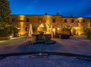 Villa Borgo San Pietro | Il Borgo