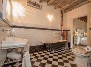 Villa Mario Garda Salò Italy Privacy | Cunettone-villa