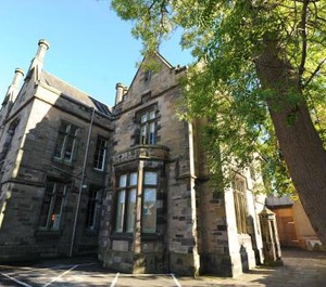 Court Residence 