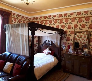 Hallgreen Castle 