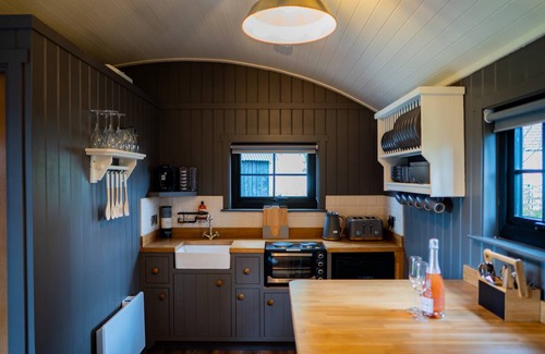 Limavady Cabin | 100 m² Lodge ∙ 2 bedrooms ∙ 5 guests