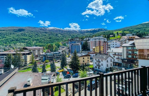Sauze d'Oulx Apartment | 100 m² Apartment ∙ 2 bedrooms ∙ 7 guests