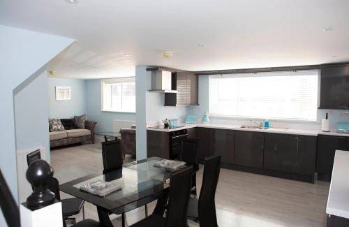 Newry House | 100 m² House ∙ 2 bedrooms ∙ 4 guests