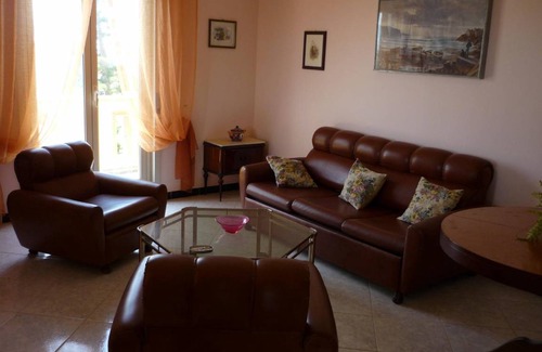 Licata House | 100 m² House ∙ 3 bedrooms ∙ 6 guests