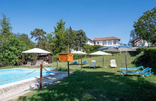 Azzano d'Asti Villa | 100 m² Villa ∙ 3 bedrooms ∙ 6 guests