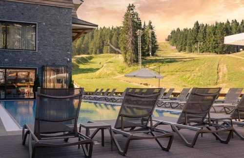 Kopaonik Hotel | 105 m² Hotel ∙ 2 bedrooms ∙ 8 guests
