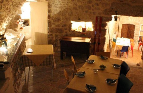Assergi Bed & Breakfast | 12 m² Bed and breakfast ∙ 3 guests