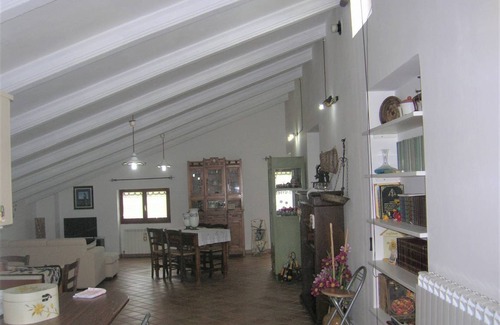Frontone Apartment | 120 m² Apartment ∙ 3 bedrooms ∙ 6 guests