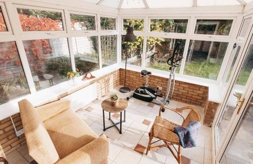Milton Keynes House | 120 m² House ∙ 4 bedrooms ∙ 7 guests