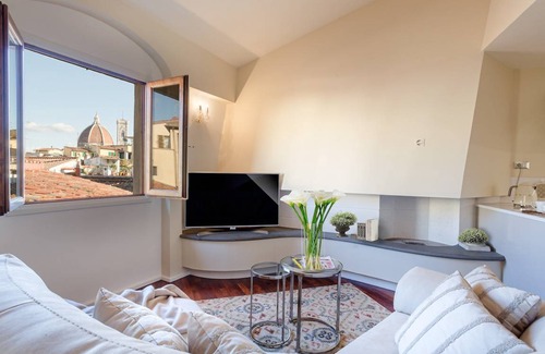 Santa Maria Novella Apartment | 120 m² Apartment ∙ 3 bedrooms ∙ 6 guests