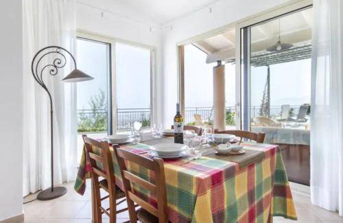 Alcamo Villa | 120 m² Villa ∙ 5 bedrooms ∙ 10 guests