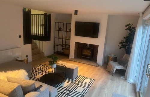 Houston House | 125 m² House ∙ 3 bedrooms ∙ 7 guests
