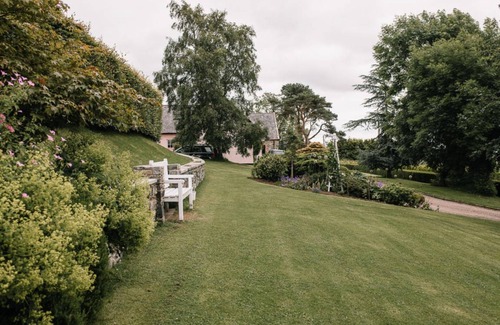 Hillsborough House | 130 m² House ∙ 2 bedrooms ∙ 4 guests