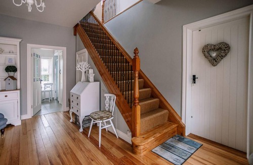 Hillsborough House | 130 m² House ∙ 2 bedrooms ∙ 4 guests