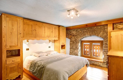 La Salle Ski Chalet | 130 m² Chalet ∙ 3 bedrooms ∙ 6 guests