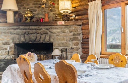 Antey-Saint-Andre Ski Chalet | 130 m² Chalet ∙ 6 bedrooms ∙ 12 guests