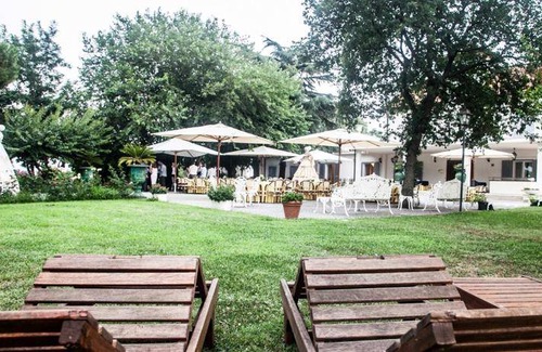 Zona XXVI Castel di Decima Bed & Breakfast | 140 m² Bed and breakfast ∙ 10 guests