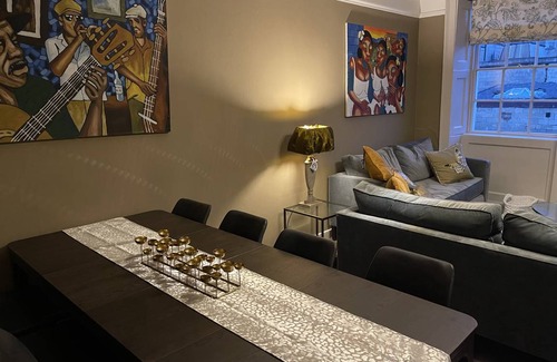 Upper Town Apartment | 150 m² Apartment ∙ 4 bedrooms ∙ 8 guests