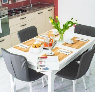 Naples City Centre House | 150 m² House ∙ 5 bedrooms ∙ 12 guests