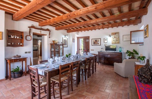 Tolentino House | 150 m² Maisonette ∙ 6 bedrooms ∙ 14 guests