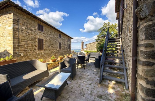 Montalcino Villa | 150 m² Villa ∙ 3 bedrooms ∙ 6 guests