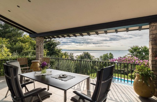 Manerba del Garda Villa | 150 m² Villa ∙ 4 bedrooms ∙ 6 guests