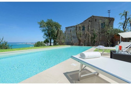 Palombina Nuova House | 200 m² House ∙ 5 bedrooms ∙ 12 guests