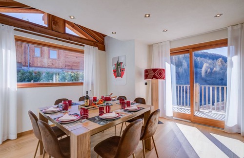 Sauze d'Oulx Ski Chalet | 239 m² Chalet ∙ 4 bedrooms ∙ 9 guests