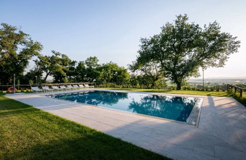 Montecchio House | 250 m² House ∙ 6 bedrooms ∙ 11 guests