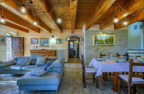 Cartoceto House | 250 m² House ∙ 4 bedrooms ∙ 8 guests