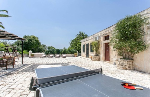 Rosolini House | 250 m² Maisonette ∙ 6 bedrooms ∙ 15 guests