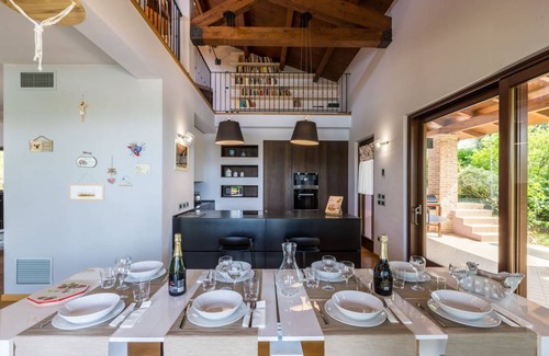 San Costanzo Villa | 250 m² Villa ∙ 3 bedrooms ∙ 9 guests