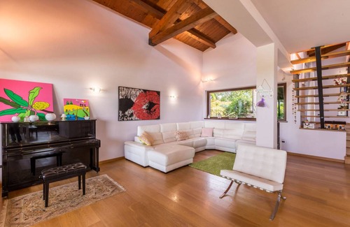San Costanzo Villa | 250 m² Villa ∙ 3 bedrooms ∙ 9 guests