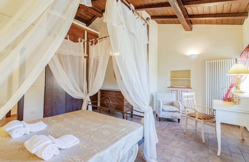 Mondavio House | 260 m² House ∙ 6 bedrooms ∙ 13 guests