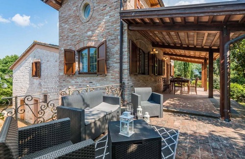 Cagli Villa | 270 m² Villa ∙ 5 bedrooms ∙ 11 guests