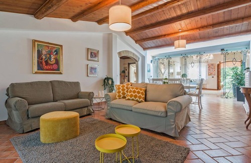Cagli Villa | 270 m² Villa ∙ 5 bedrooms ∙ 11 guests