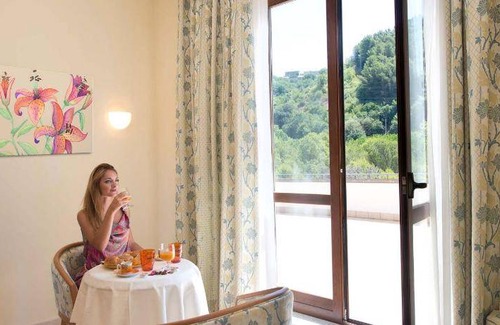 Contursi Terme Hotel | 28 m² Hotel ∙ 127 guests