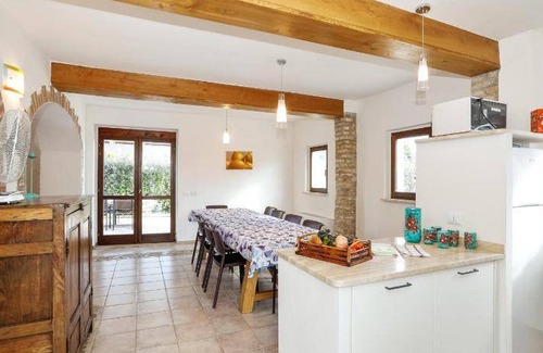 Cupra Marittima Villa | 280 m² Villa ∙ 5 bedrooms ∙ 11 guests