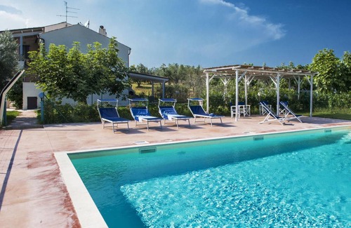 Cupra Marittima Villa | 280 m² Villa ∙ 5 bedrooms ∙ 10 guests