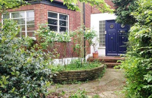 Mapesbury Bed & Breakfast | 30 m² Bed and breakfast ∙ 2 guests