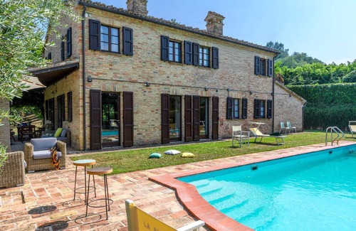 Mondavio House | 300 m² House ∙ 4 bedrooms ∙ 8 guests