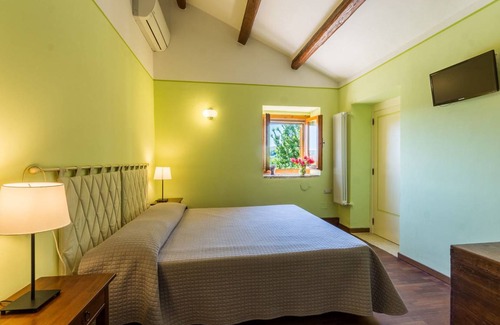Fermo Villa | 310 m² Villa ∙ 5 bedrooms ∙ 16 guests