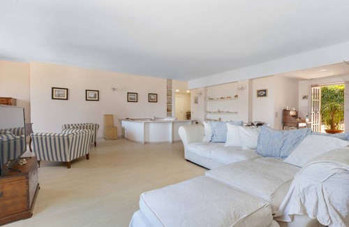 Castellammare di Stabia Villa | 320 m² Villa ∙ 7 bedrooms ∙ 16 guests