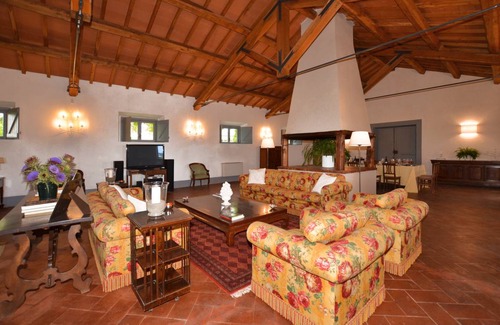 Tarquinia Villa | 320 m² Villa ∙ 6 bedrooms ∙ 12 guests