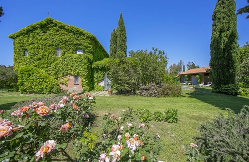 Tarquinia Villa | 320 m² Villa ∙ 6 bedrooms ∙ 12 guests