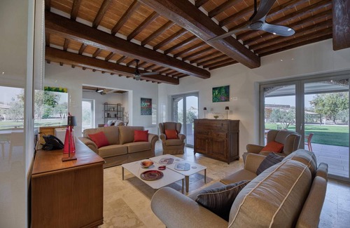 Badia a Ruoti Villa | 320 m² Villa ∙ 8 bedrooms ∙ 16 guests