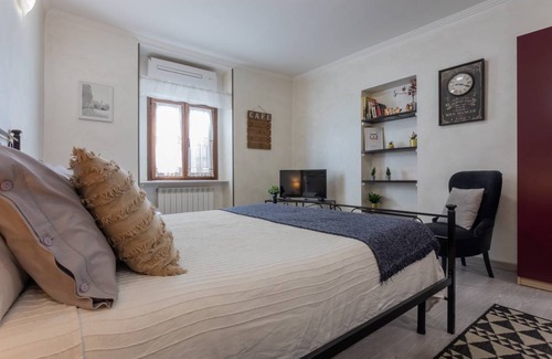 Roman Quarter Apartment | 35 m² Apartment ∙ 1 bedroom ∙ 2 guests
